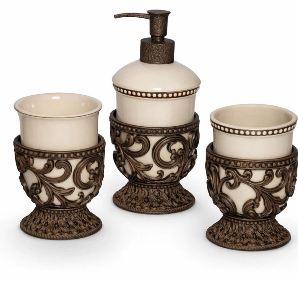 Gg collection Elegant Cream and Brown Bath Set (missing lid ) discontinued